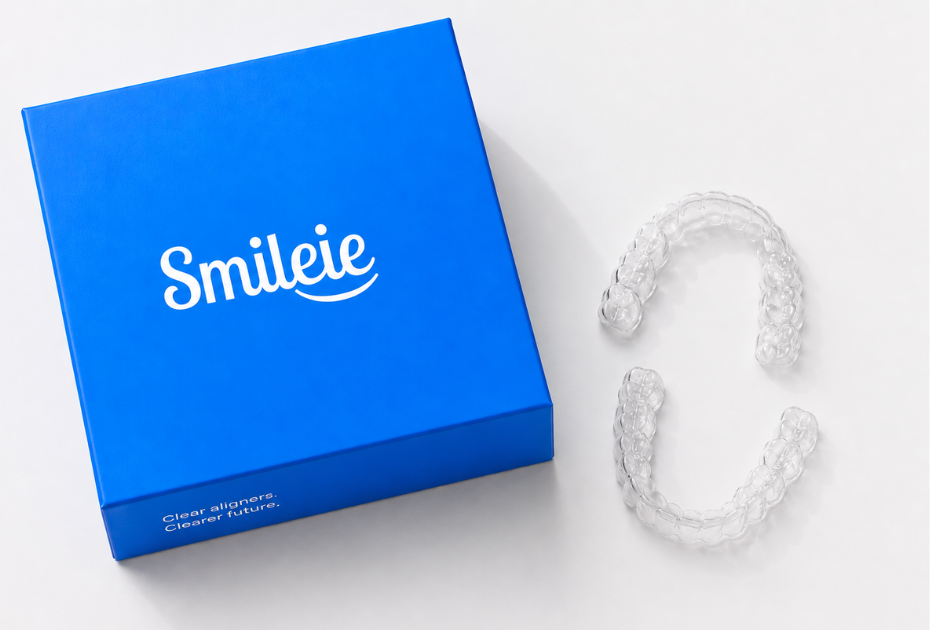 Smileie clear aligner kit with transparent teeth aligners.