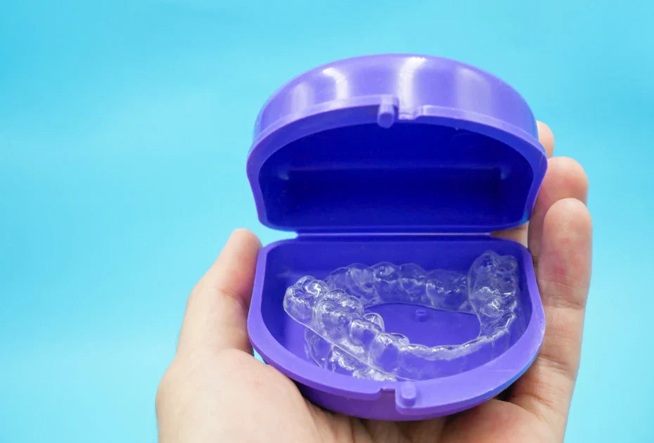 Storing clear aligners safely while traveling
